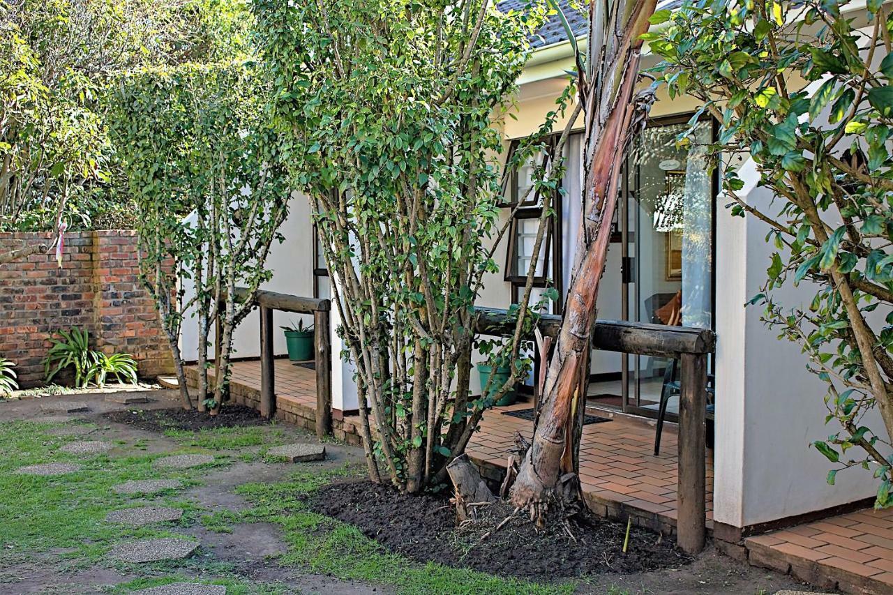 Hotel Crowned Crane Gonubie Exteriér fotografie